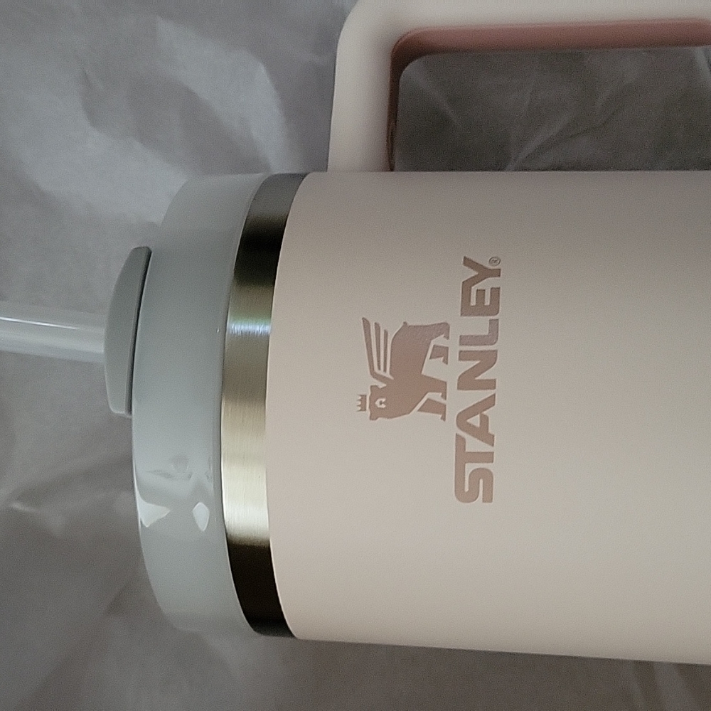 Final 1: NIB Stanley Adventure Quencher 2.0 Flowstate Tumbler - Picture 3 of 6